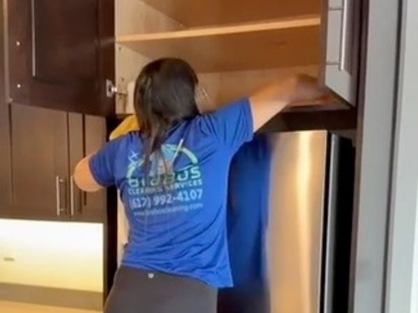 professional-airbnb-cleaning-cambridge-inman-square